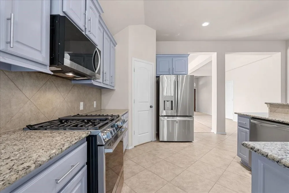 2805 Enchanted Lake Drive Pearland, TX 77584