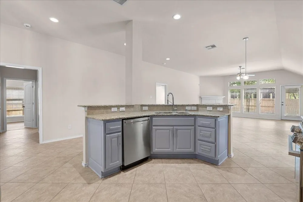 2805 Enchanted Lake Drive Pearland, TX 77584