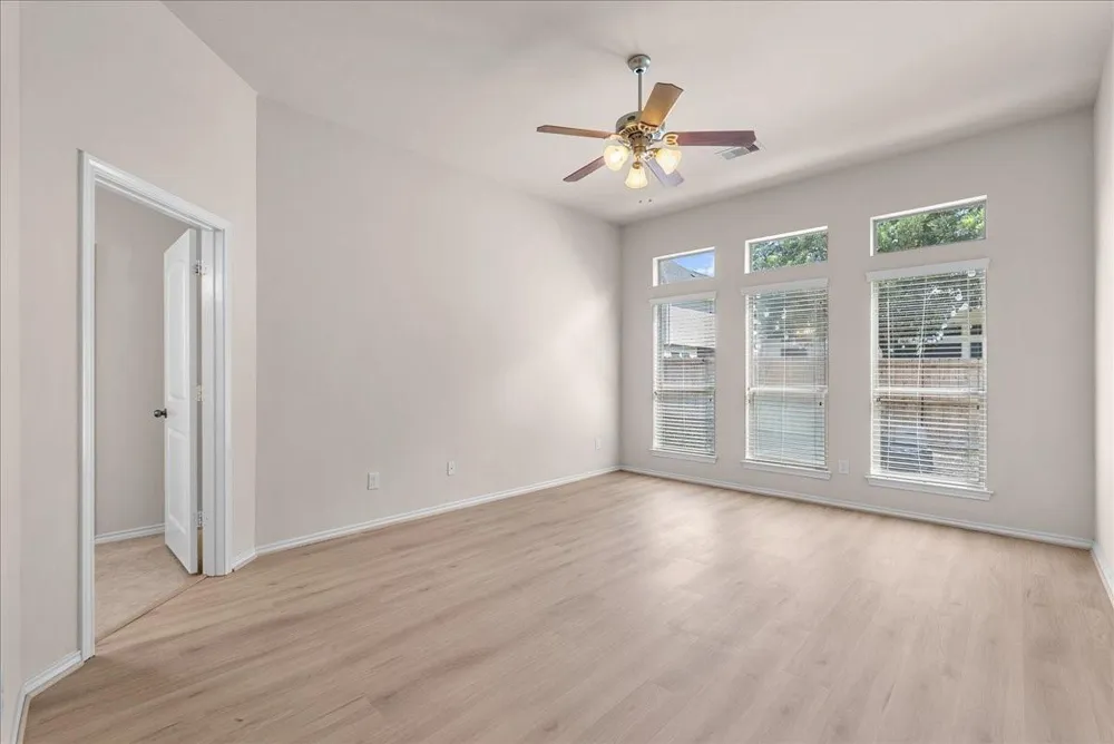 2805 Enchanted Lake Drive Pearland, TX 77584