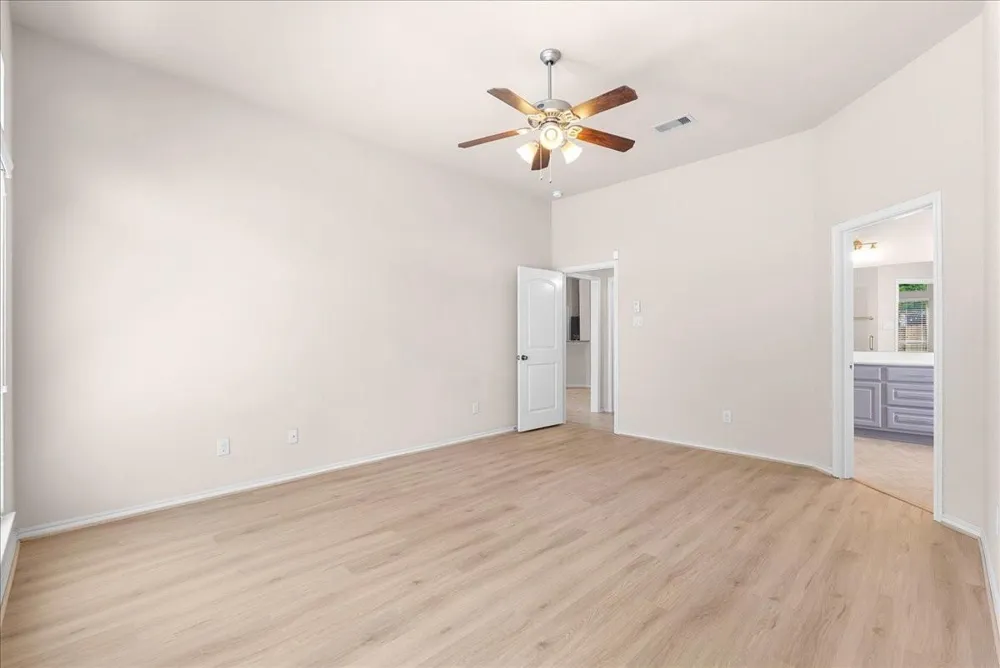 2805 Enchanted Lake Drive Pearland, TX 77584
