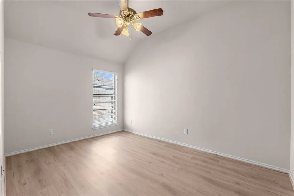 2805 Enchanted Lake Drive Pearland, TX 77584