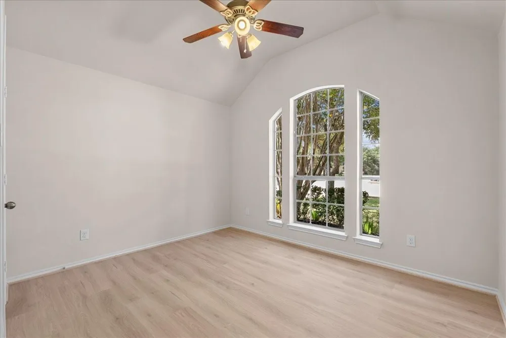 2805 Enchanted Lake Drive Pearland, TX 77584