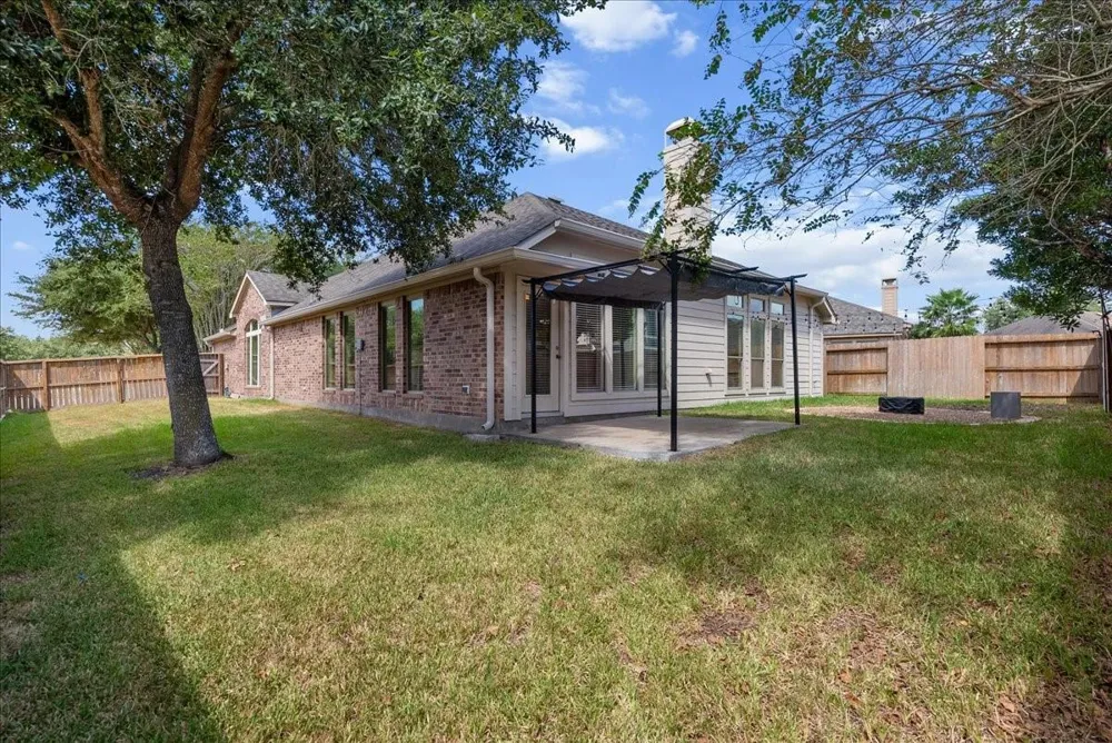 2805 Enchanted Lake Drive Pearland, TX 77584