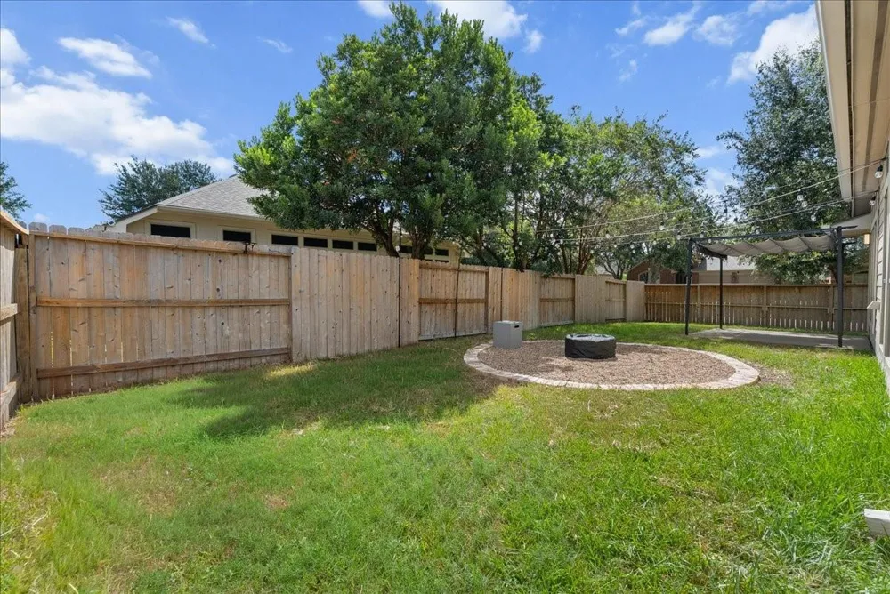 2805 Enchanted Lake Drive Pearland, TX 77584