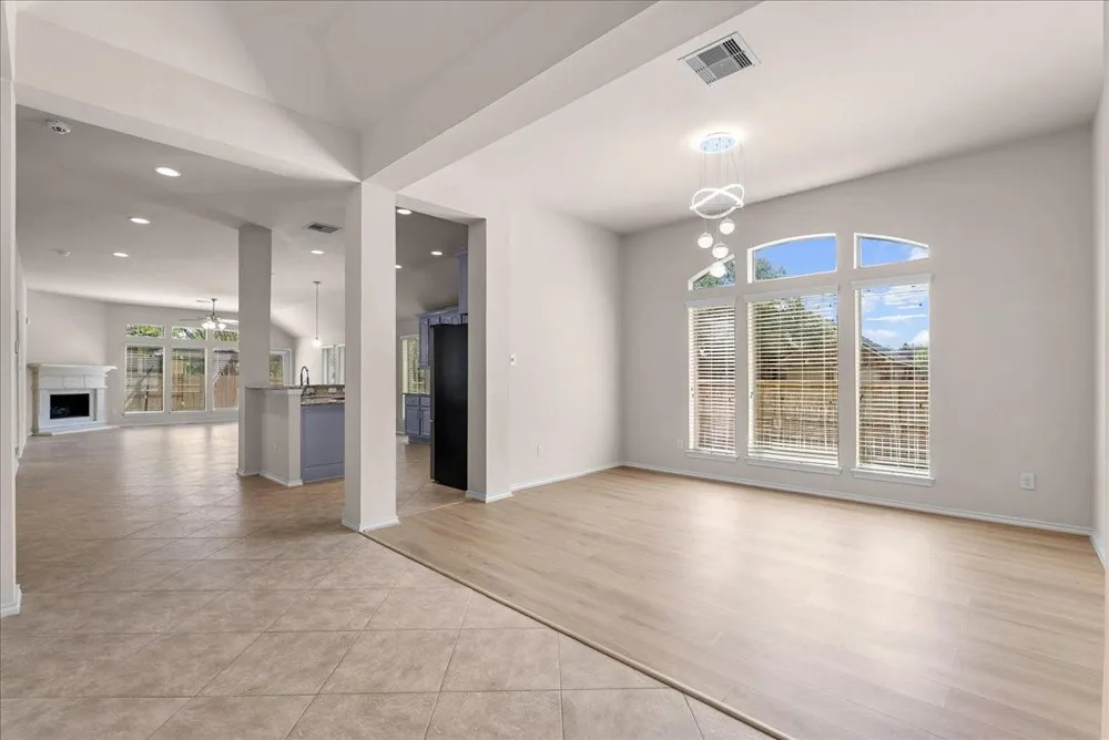 2805 Enchanted Lake Drive Pearland, TX 77584