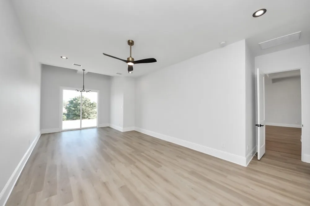 299 Peninsula Point Drive Montgomery, TX 77356