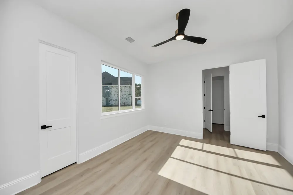 299 Peninsula Point Drive Montgomery, TX 77356