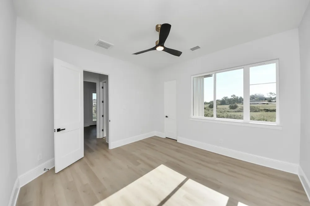 299 Peninsula Point Drive Montgomery, TX 77356