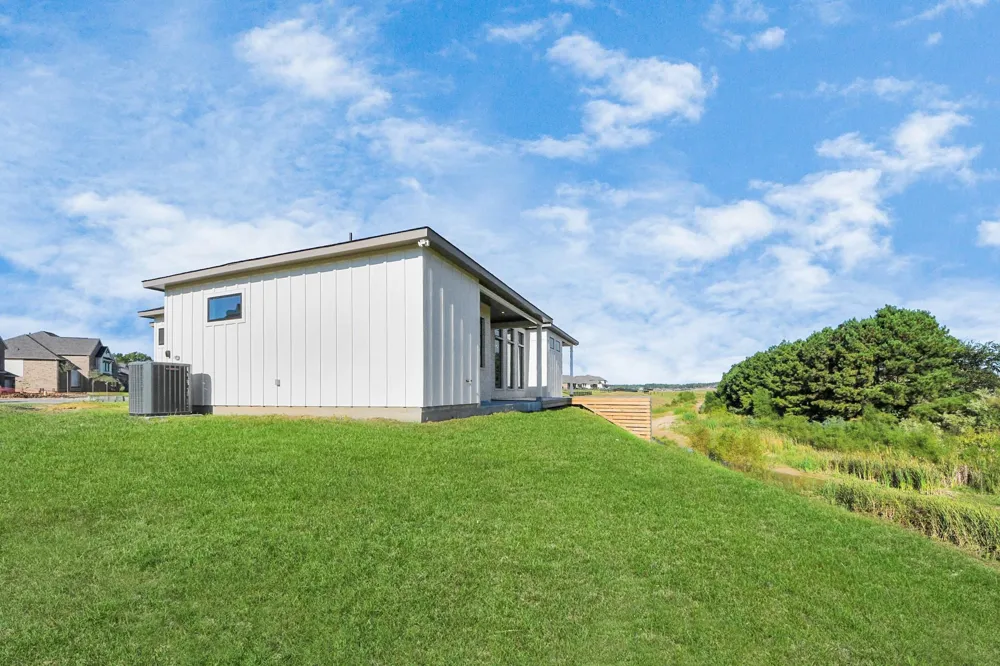299 Peninsula Point Drive Montgomery, TX 77356