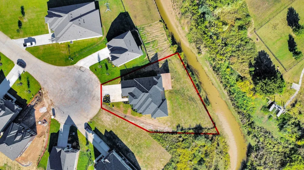 299 Peninsula Point Drive Montgomery, TX 77356
