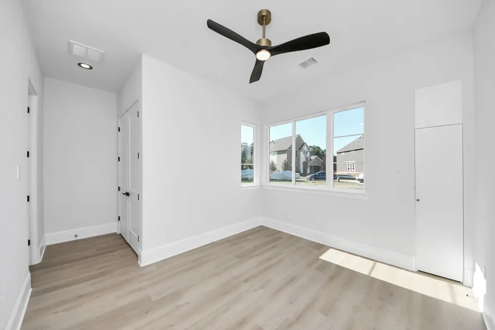 299 Peninsula Point Drive Montgomery, TX 77356