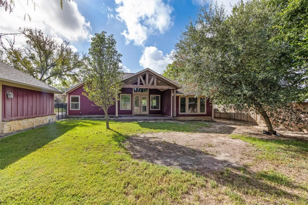 1519 Felder Street Navasota, TX 77868