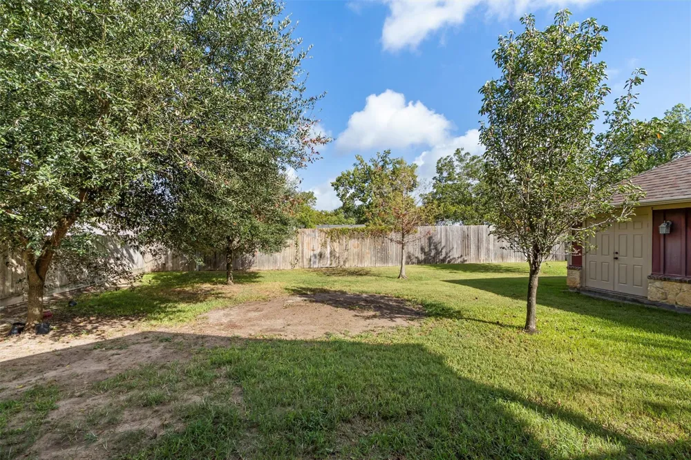 1519 Felder Street Navasota, TX 77868