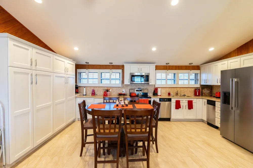 1417 8th Street Dickinson, TX 77539