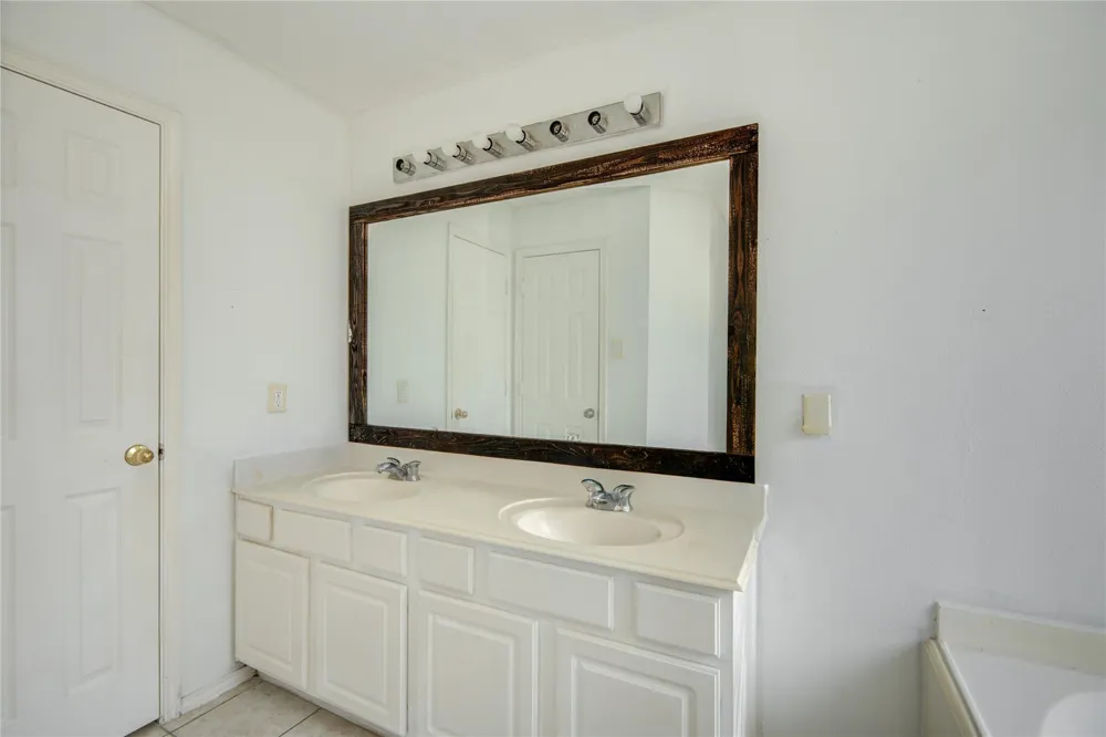 21002 Vista Trace Drive Houston, TX 77073