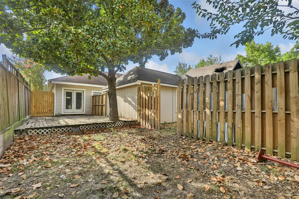 212 Super Street Houston, TX 77011