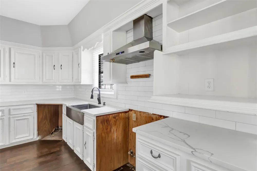 212 Super Street Houston, TX 77011