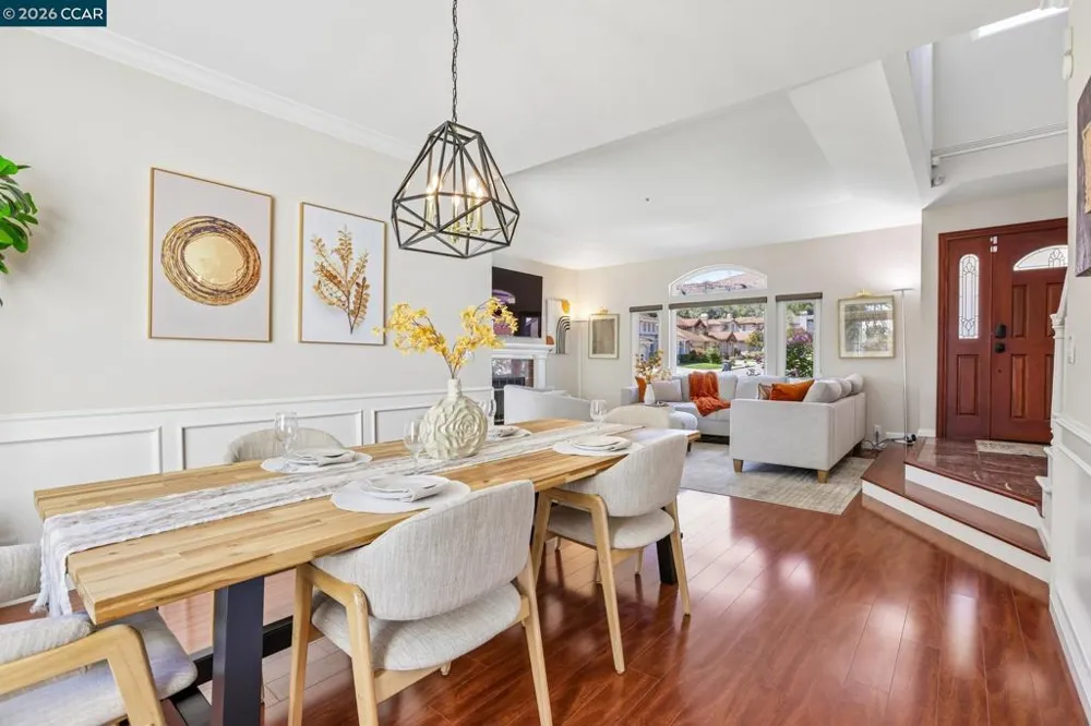384 Via Loma Morgan Hill, CA 95037