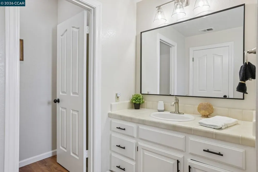 384 Via Loma Morgan Hill, CA 95037
