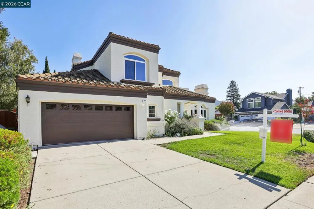 384 Via Loma Morgan Hill, CA 95037