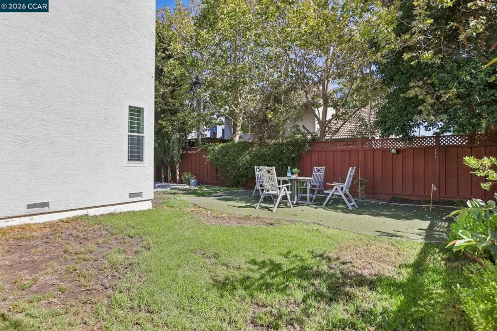 384 Via Loma Morgan Hill, CA 95037