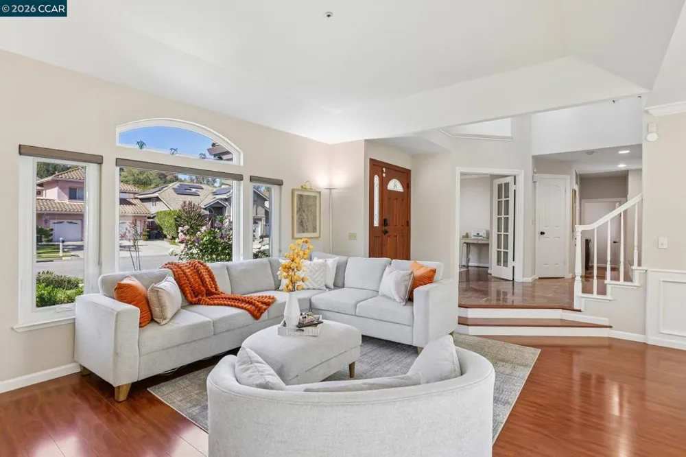 384 Via Loma Morgan Hill, CA 95037