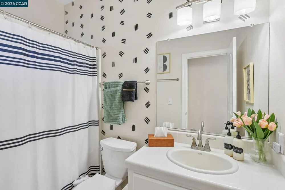 384 Via Loma Morgan Hill, CA 95037