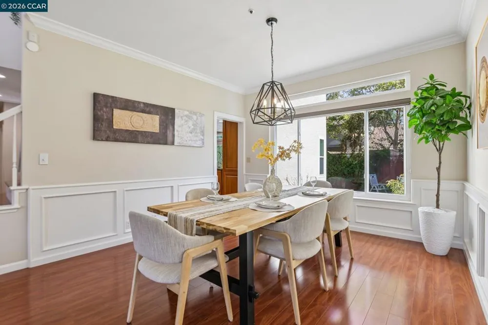 384 Via Loma Morgan Hill, CA 95037