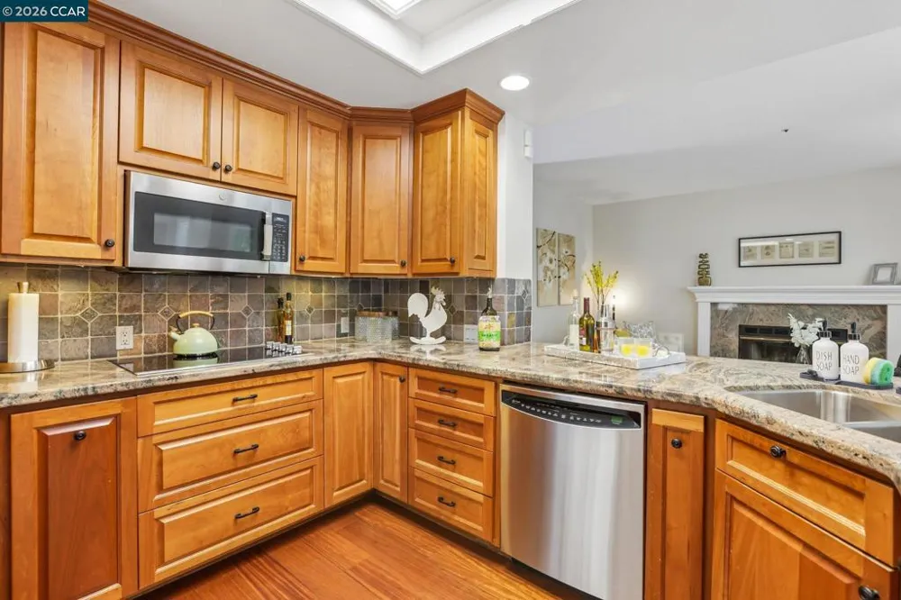 384 Via Loma Morgan Hill, CA 95037