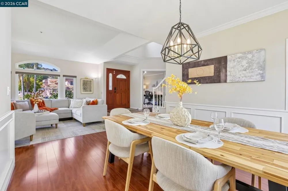 384 Via Loma Morgan Hill, CA 95037
