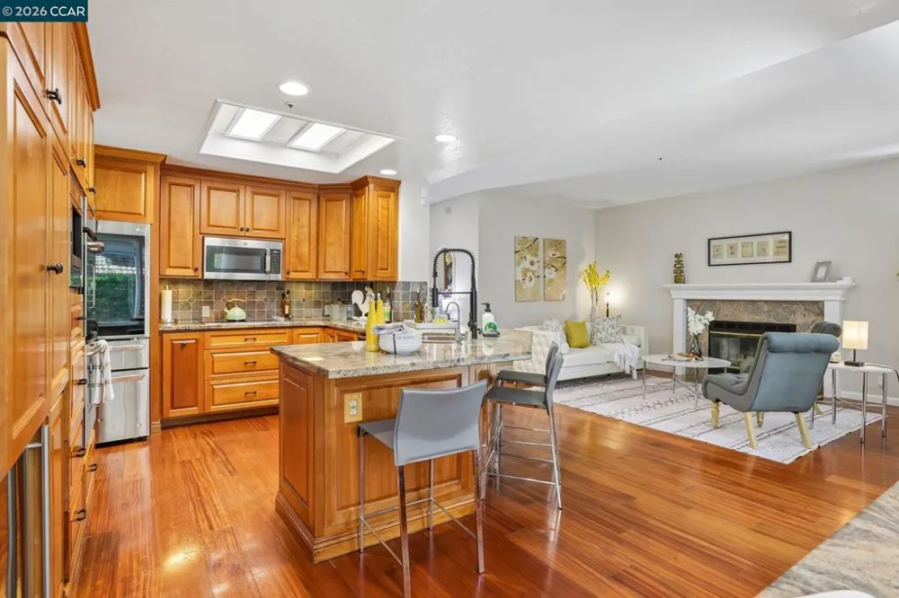 384 Via Loma Morgan Hill, CA 95037
