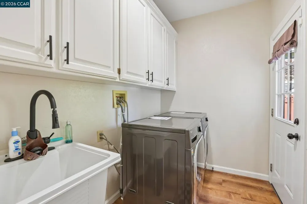 384 Via Loma Morgan Hill, CA 95037