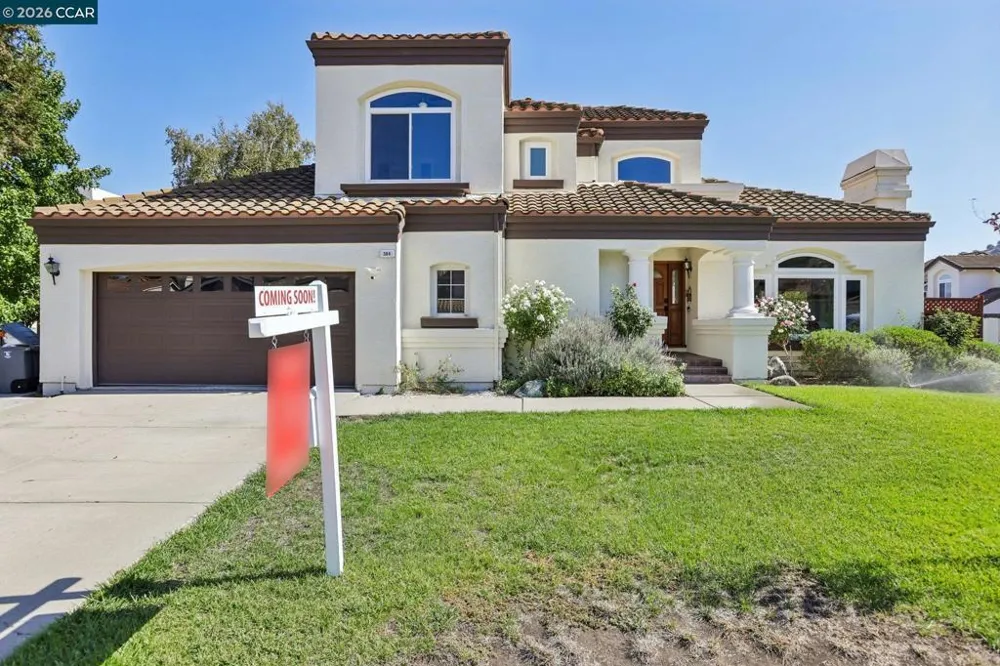 384 Via Loma Morgan Hill, CA 95037