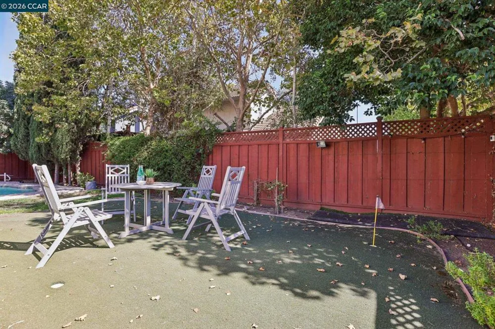 384 Via Loma Morgan Hill, CA 95037
