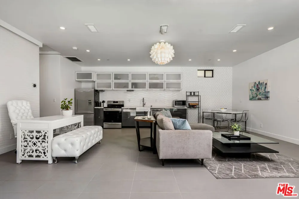 204 Bell Canyon Road Bell Canyon, CA 91307