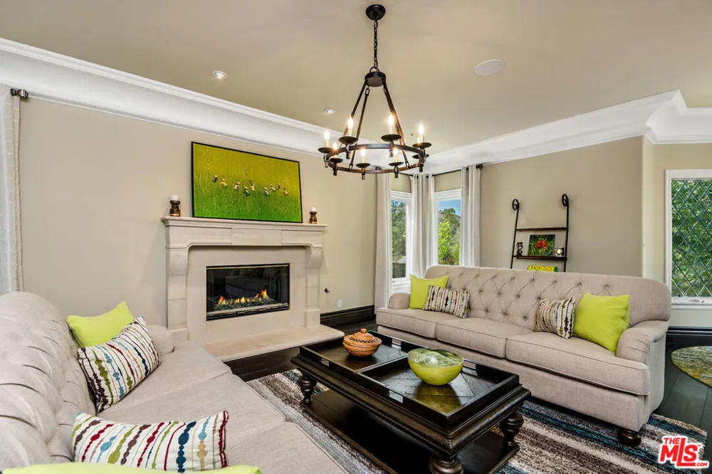204 Bell Canyon Road Bell Canyon, CA 91307