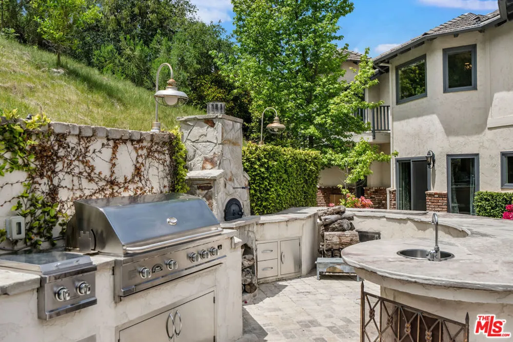 204 Bell Canyon Road Bell Canyon, CA 91307