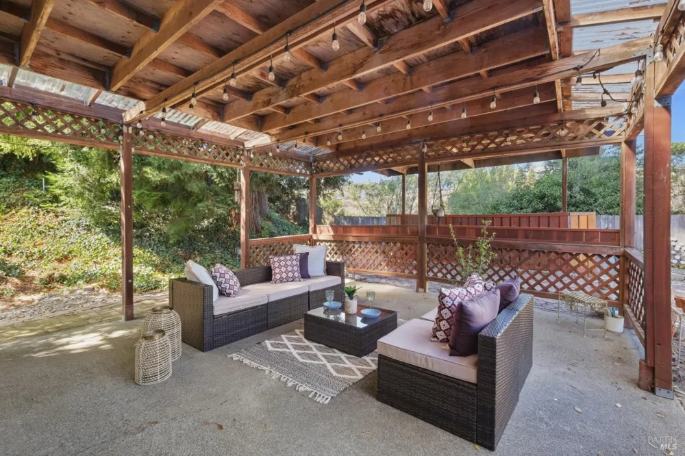 180 Carlisle Way Benicia, CA 94510