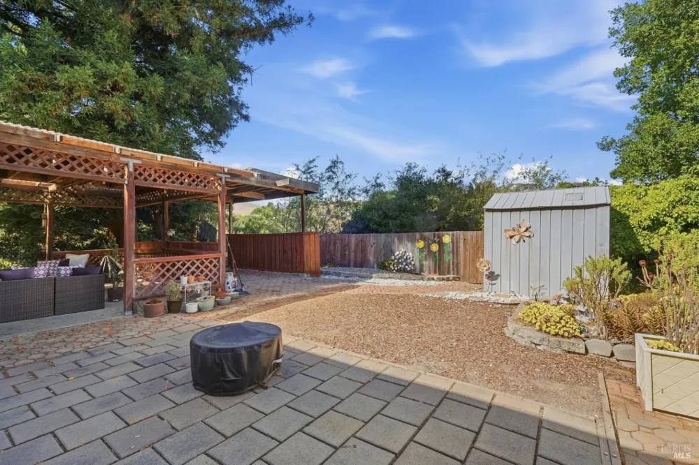 180 Carlisle Way Benicia, CA 94510