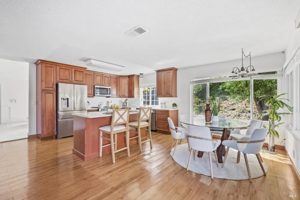 180 Carlisle Way Benicia, CA 94510