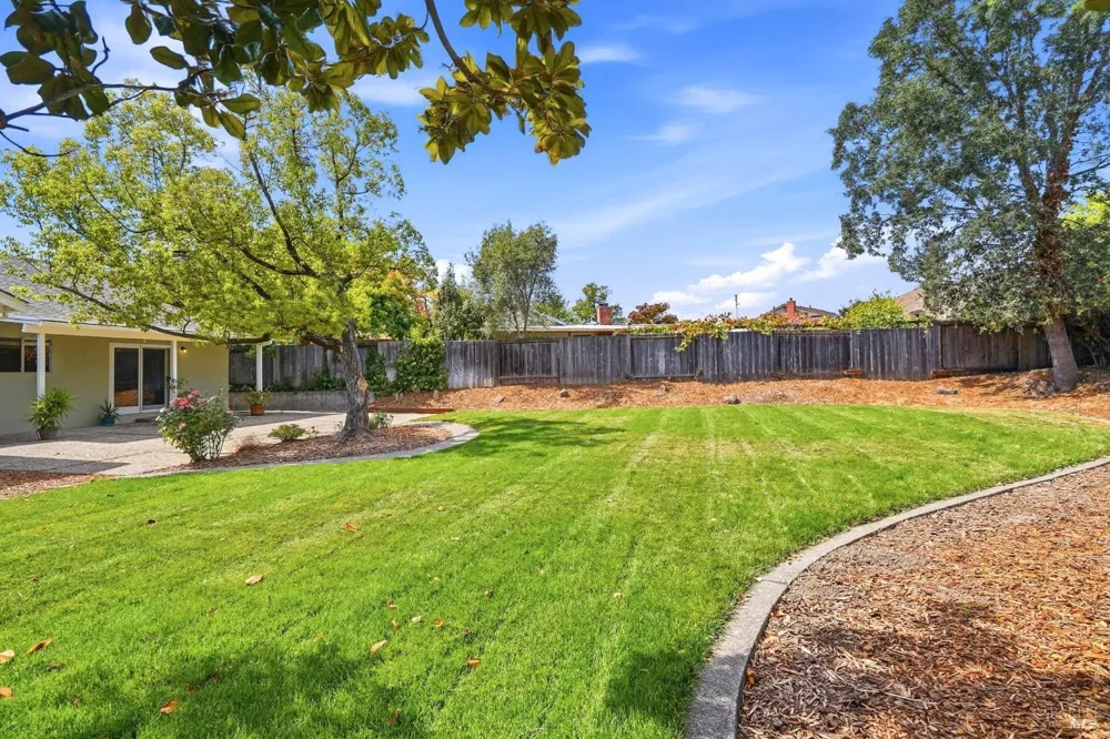 25 San Aleso Court Novato, CA 94945