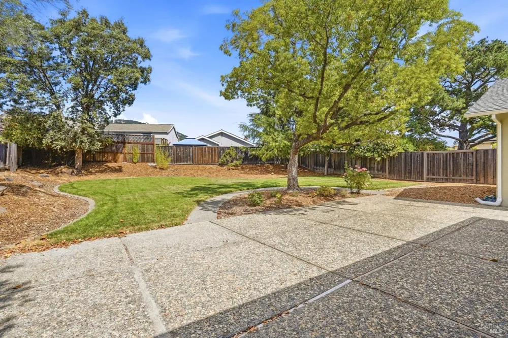 25 San Aleso Court Novato, CA 94945