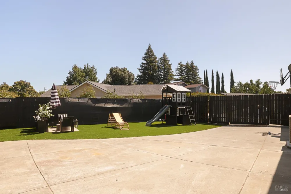 372 Kendrick Lane Vacaville, CA 95687