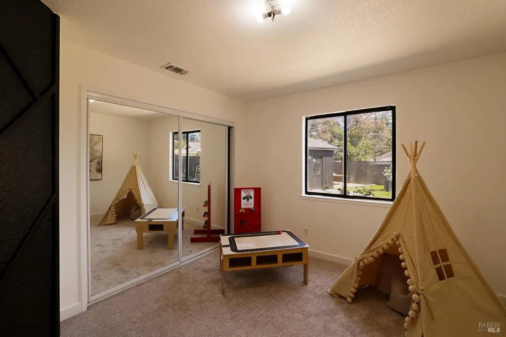 372 Kendrick Lane Vacaville, CA 95687