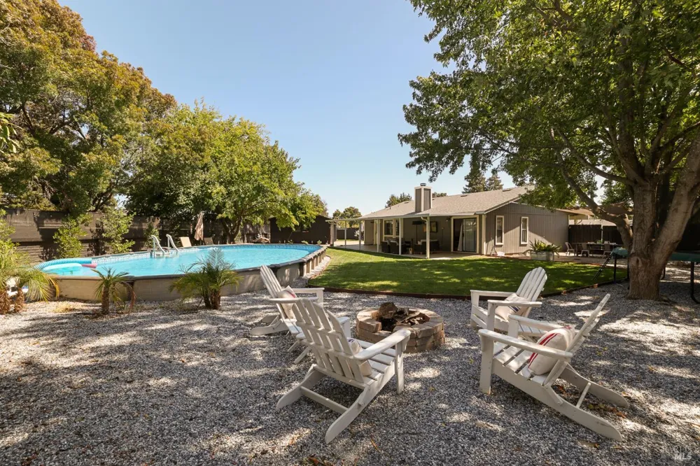 372 Kendrick Lane Vacaville, CA 95687
