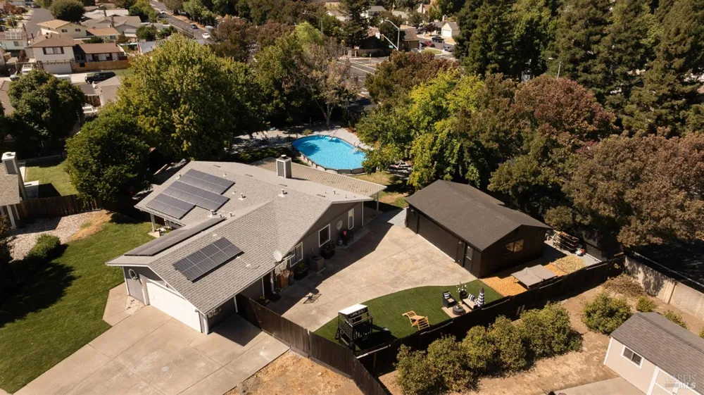 372 Kendrick Lane Vacaville, CA 95687