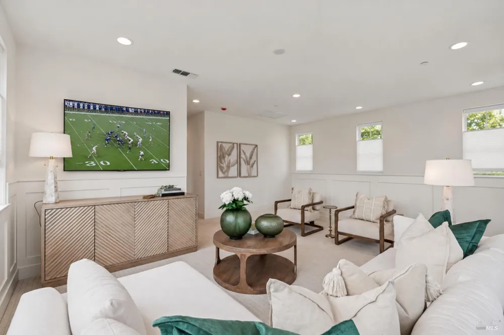 268 Everlove Court Santa Rosa, CA 95403