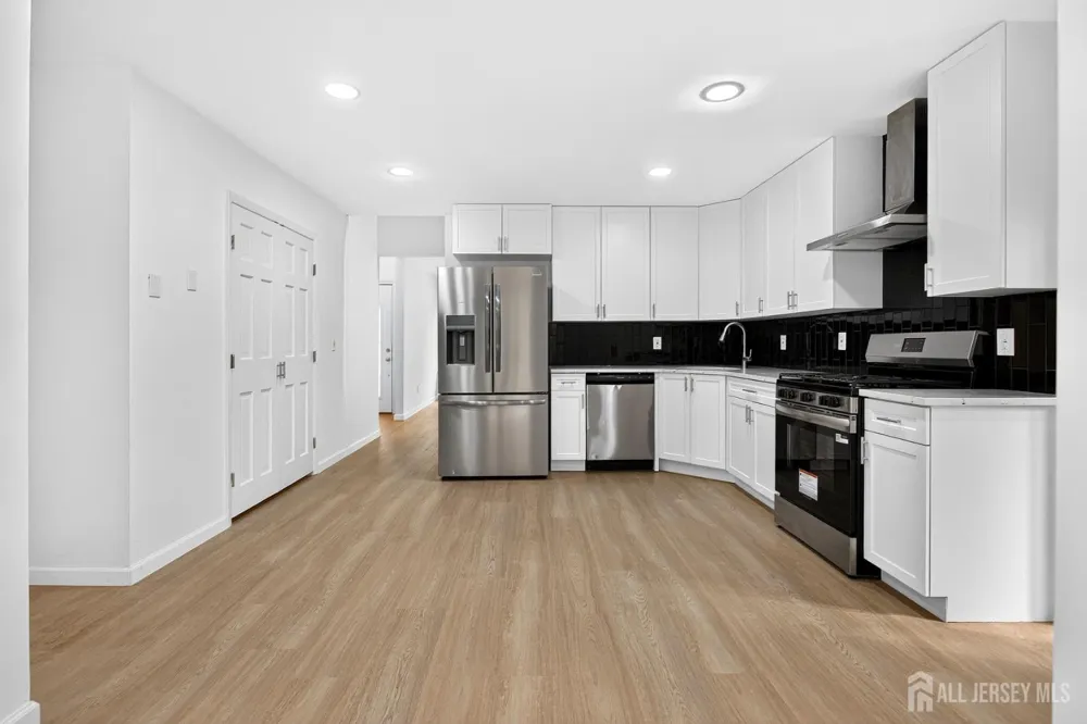 210 Oak Tree Avenue South Plainfield, NJ 07080