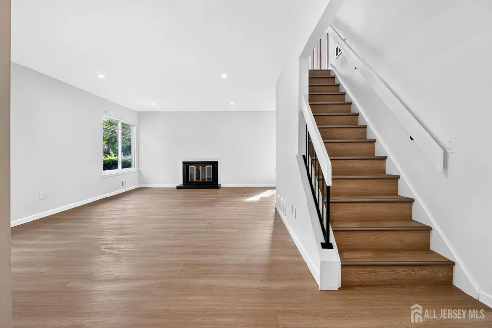 210 Oak Tree Avenue South Plainfield, NJ 07080