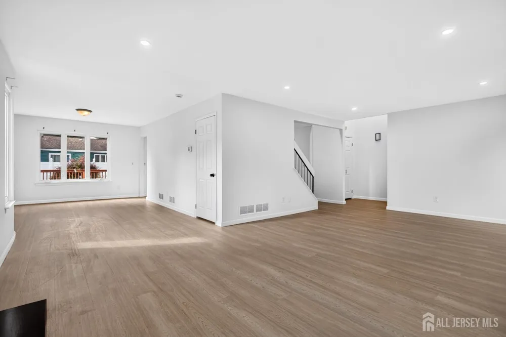 210 Oak Tree Avenue South Plainfield, NJ 07080